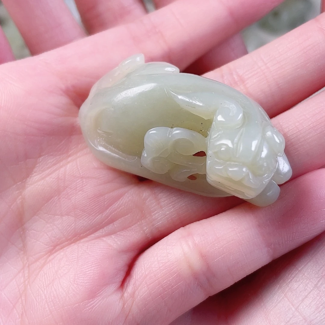 颈饰未镶嵌和田玉（糖玉）