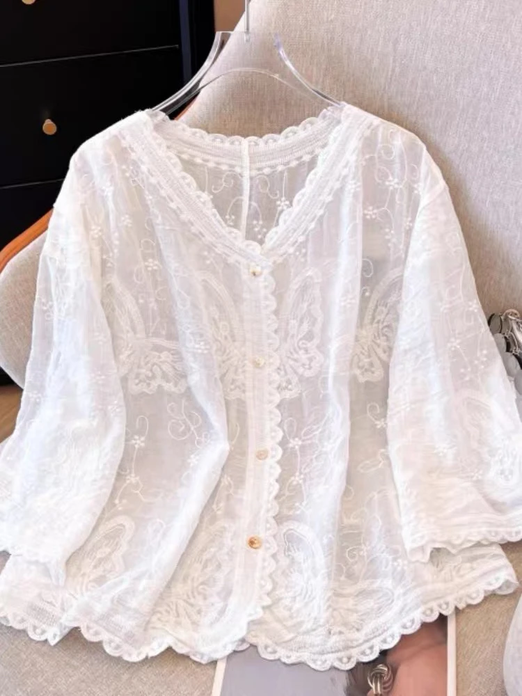 朱朱家 夏季薄款法式蕾丝刺绣V领防晒七分袖衬衣8027