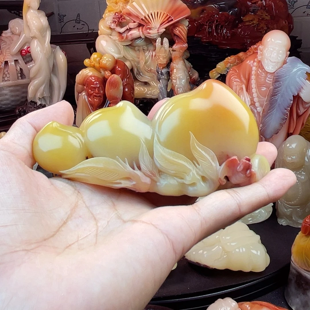 玉***雅寿山石手艺人雕刻艺术