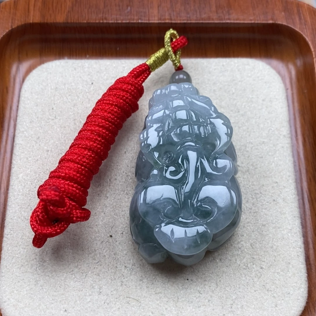 翡翠未镶嵌颈饰如意貔貅