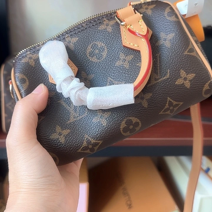 PU单肩斜挎包包女