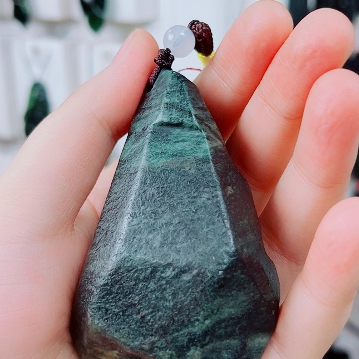 蛇纹石玉未镶嵌玉牌