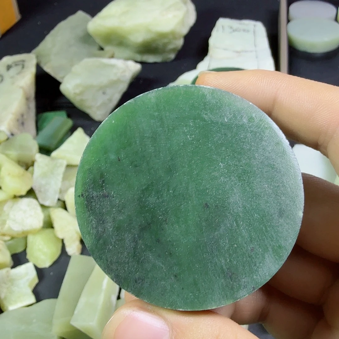 海****和田玉（糖玉）未镶嵌珠宝奇石