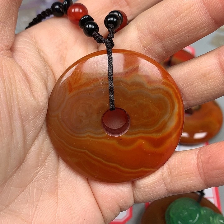 小***乐玛瑙/玉髓未镶嵌颈饰