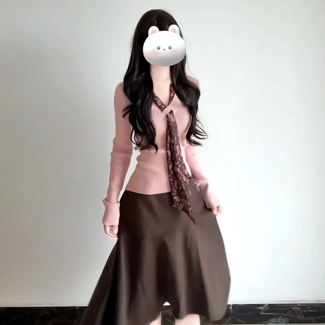 2026新款韩系独特粉色v领针织毛衣女秋冬季修身内搭打底长袖上衣