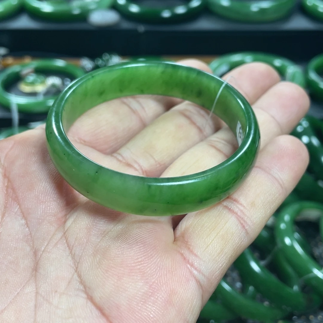 和田玉（碧玉）未镶嵌手镯