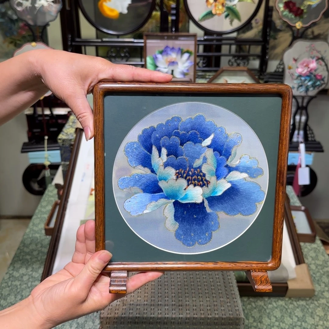 刺绣刺绣工艺精湛独特设计新颖时尚