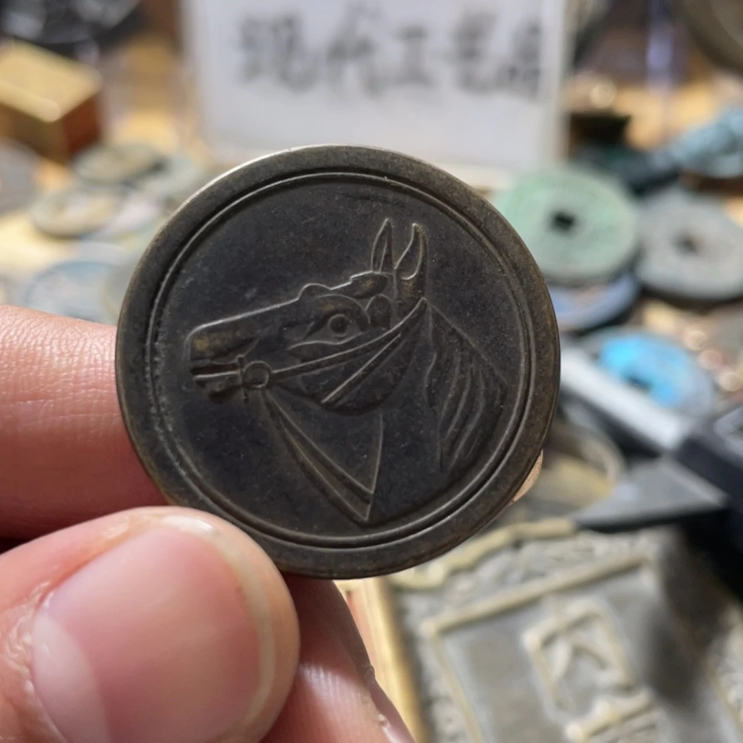 铜现代工艺品学习币