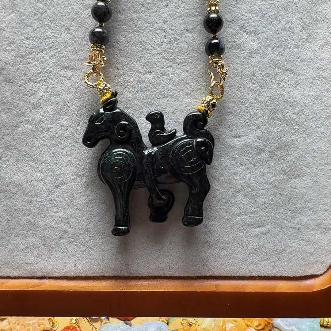 吊坠(赠链)未镶嵌翡翠