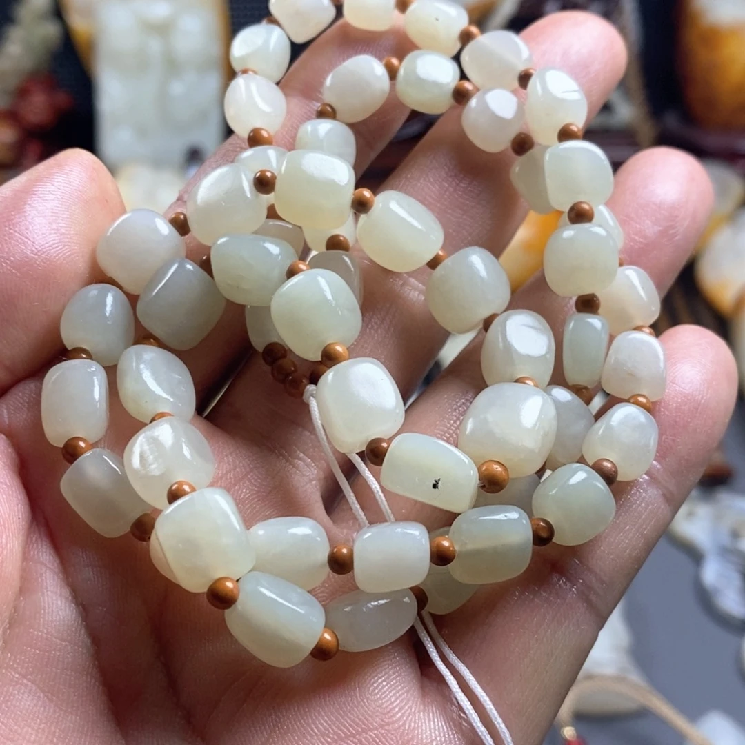 和田玉（糖玉）未镶嵌颈饰