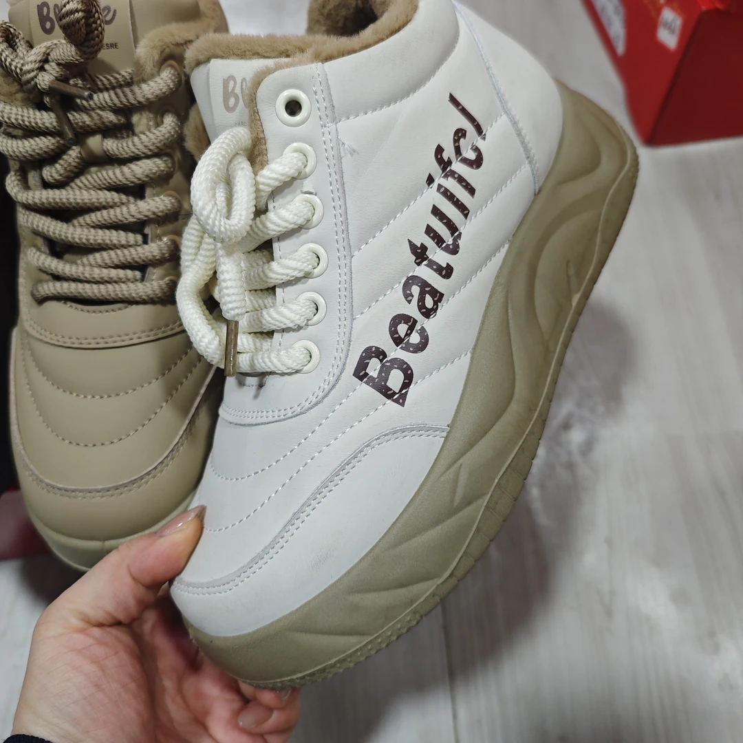 mb2528超轻底高档超纤皮防水皮面女靴