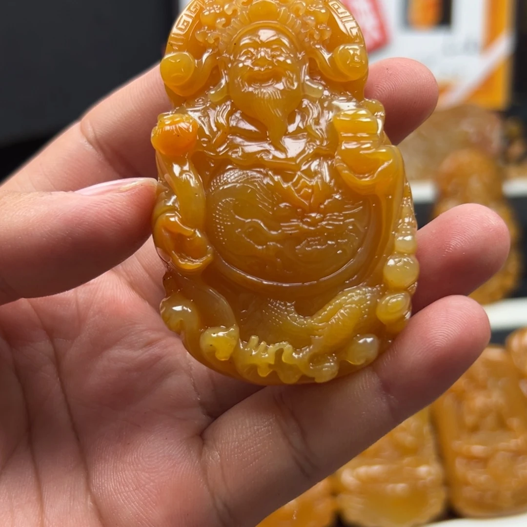 未镶嵌石英质玉（黄龙玉）黄龙玉