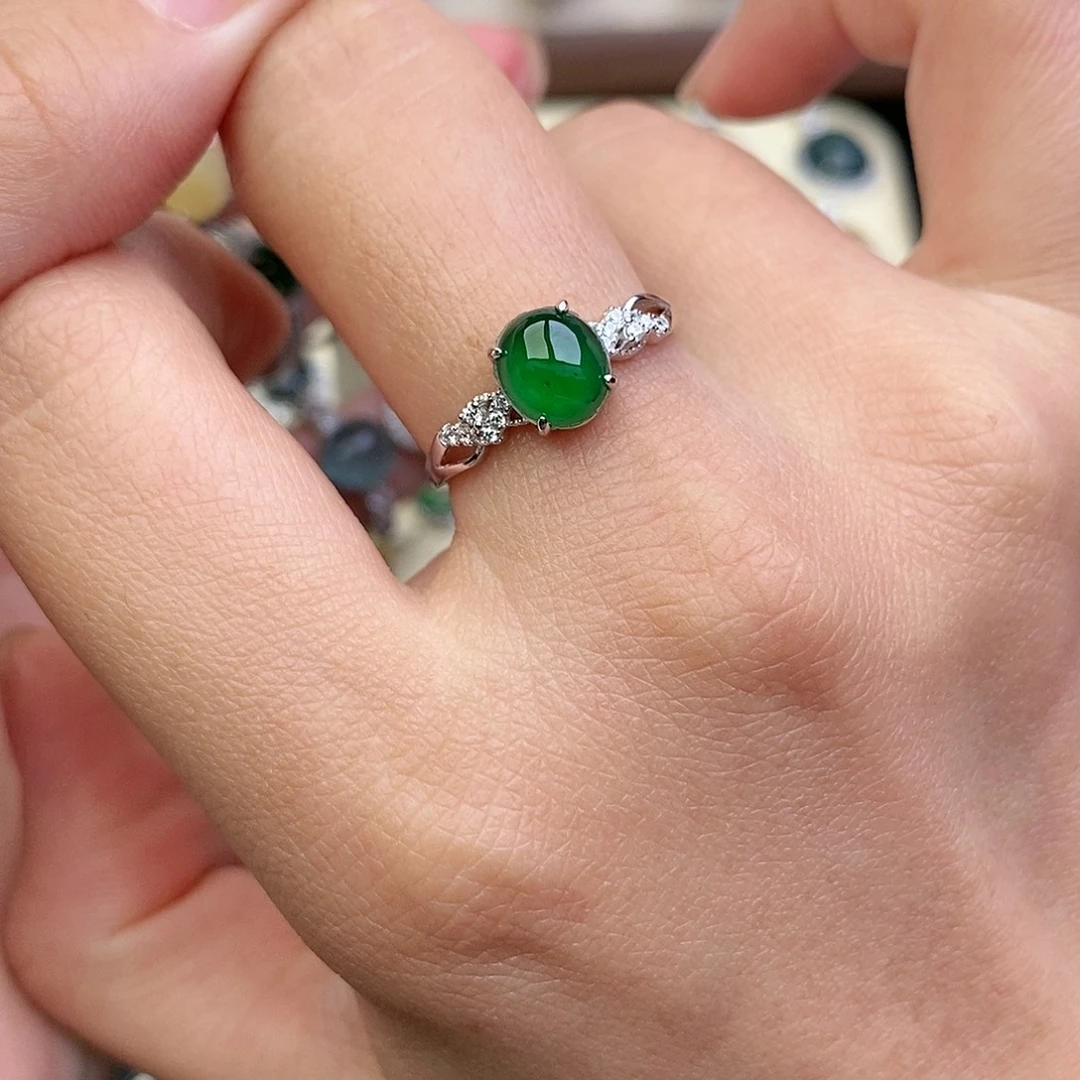 翡翠银S925镶嵌戒指有棉点