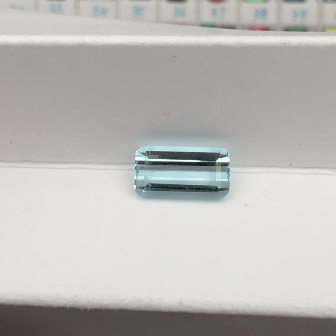 海蓝宝石裸石天然2.19克拉