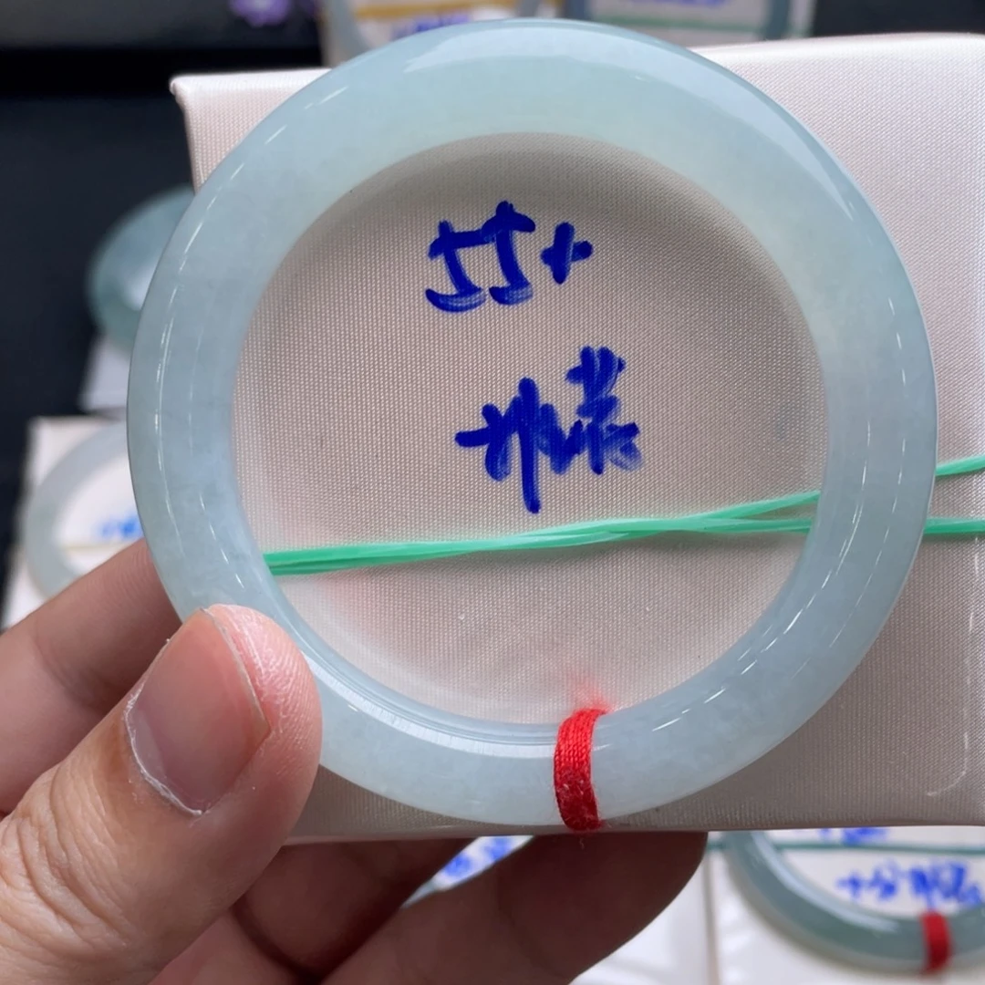 翡翠未镶嵌手镯翡翠手镯38