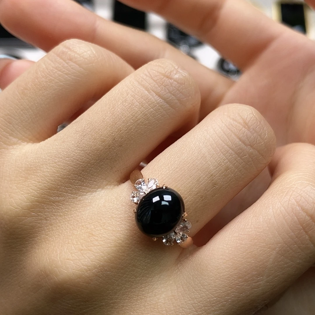 翡翠18K金镶嵌戒指