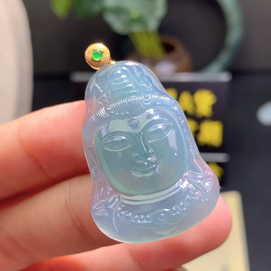 翡翠18K金镶嵌颈饰吊坠