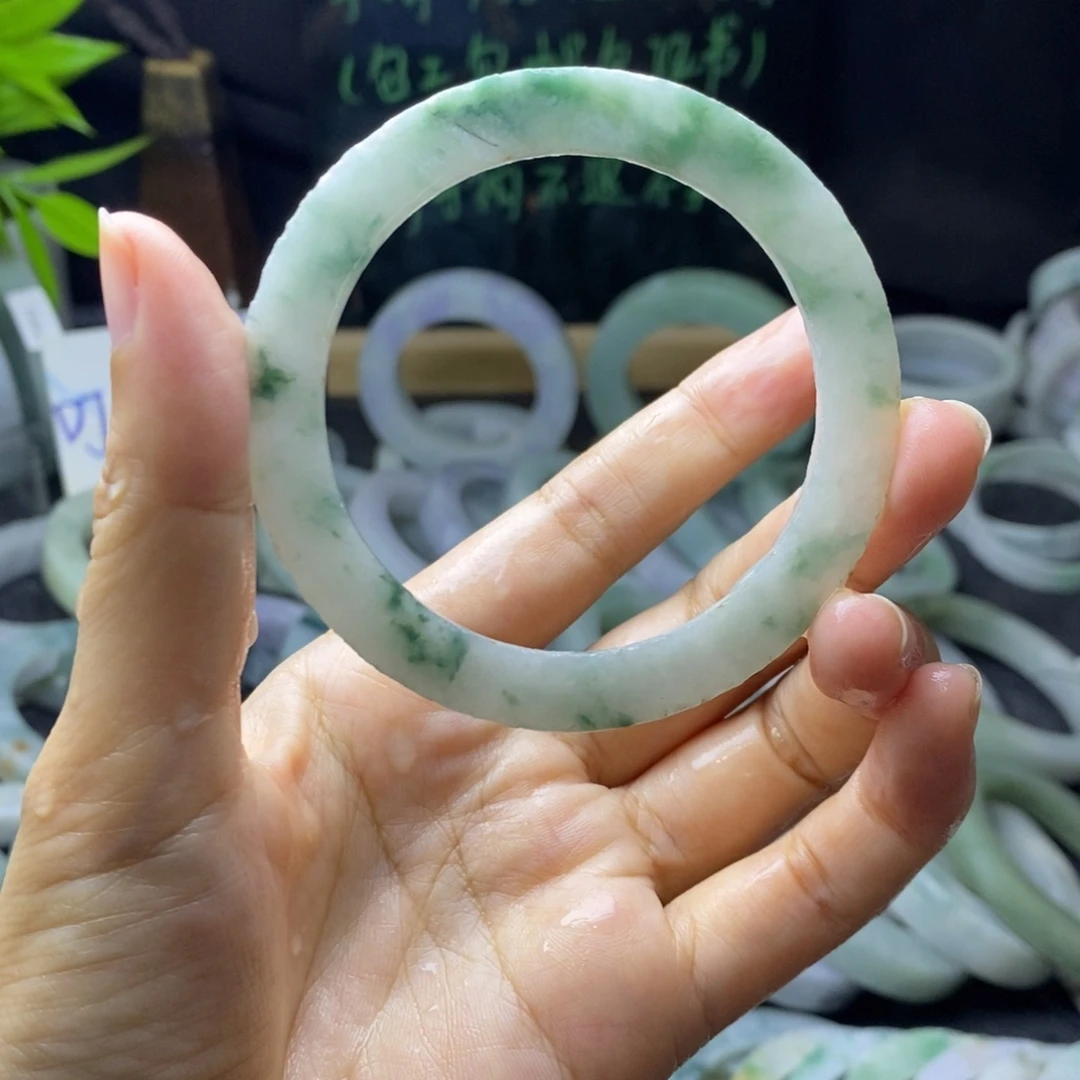 未镶嵌手镯定制翡翠