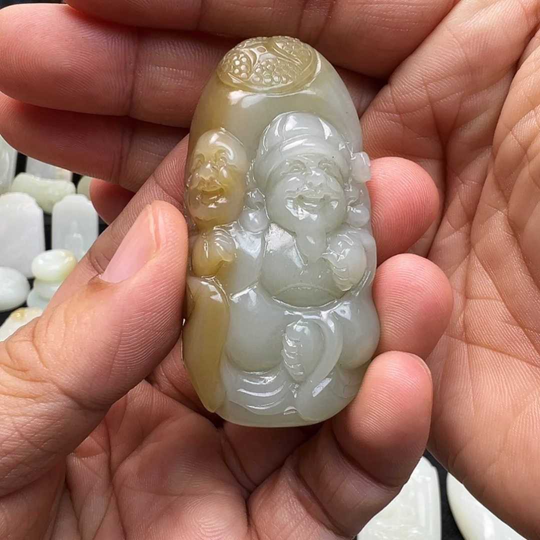 和田玉未镶嵌颈饰