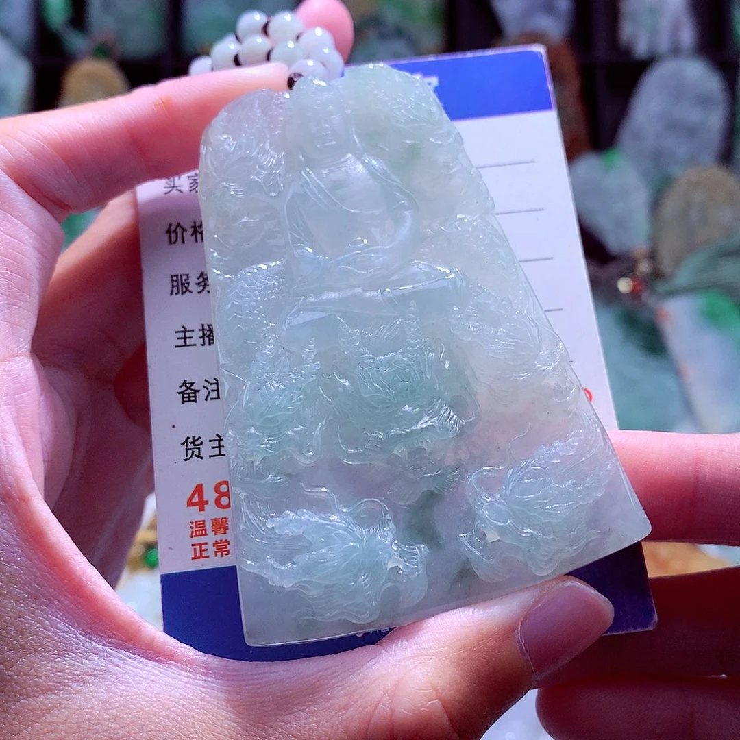 颈饰未镶嵌翡翠天然