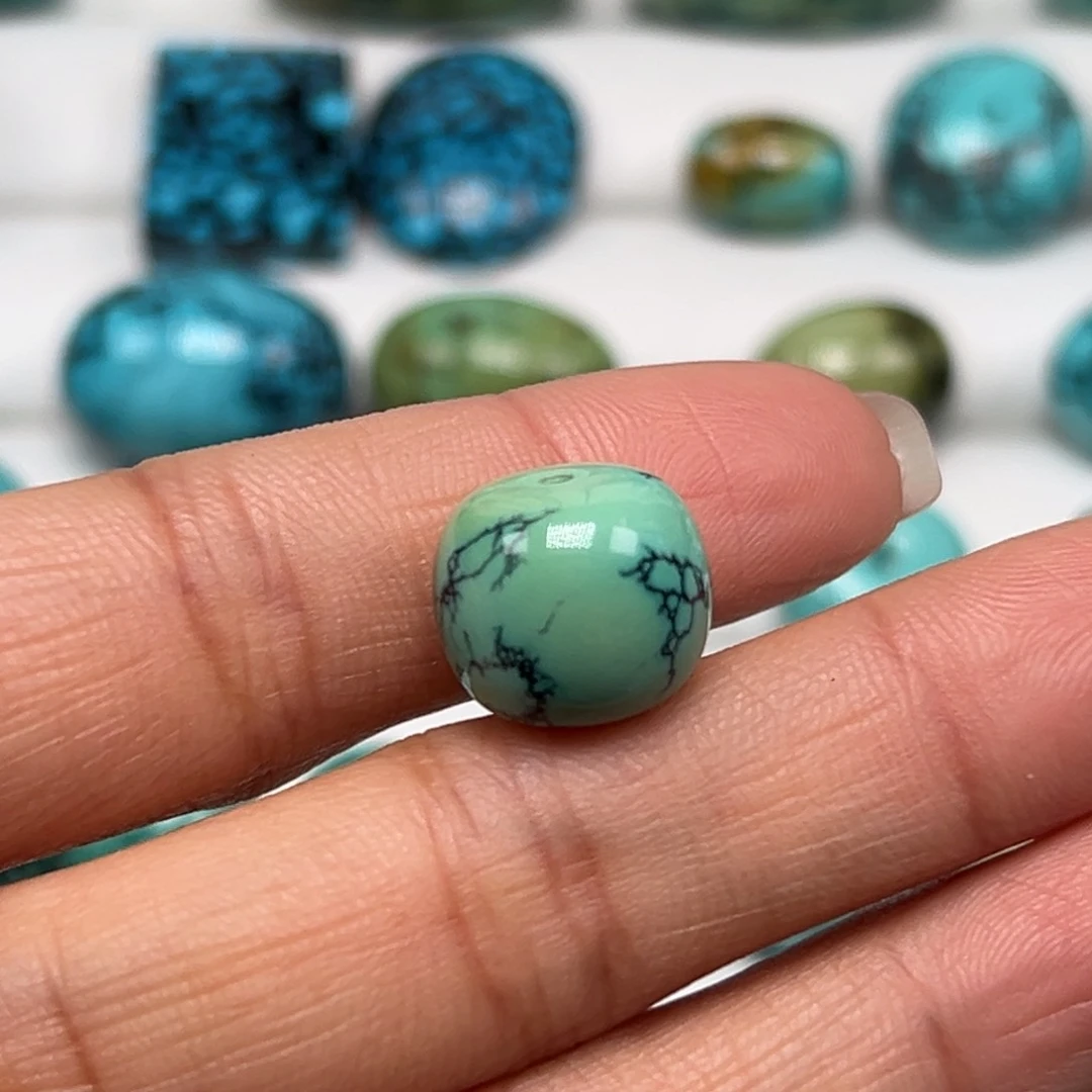 绿松石珠宝奇石未镶嵌流*兔