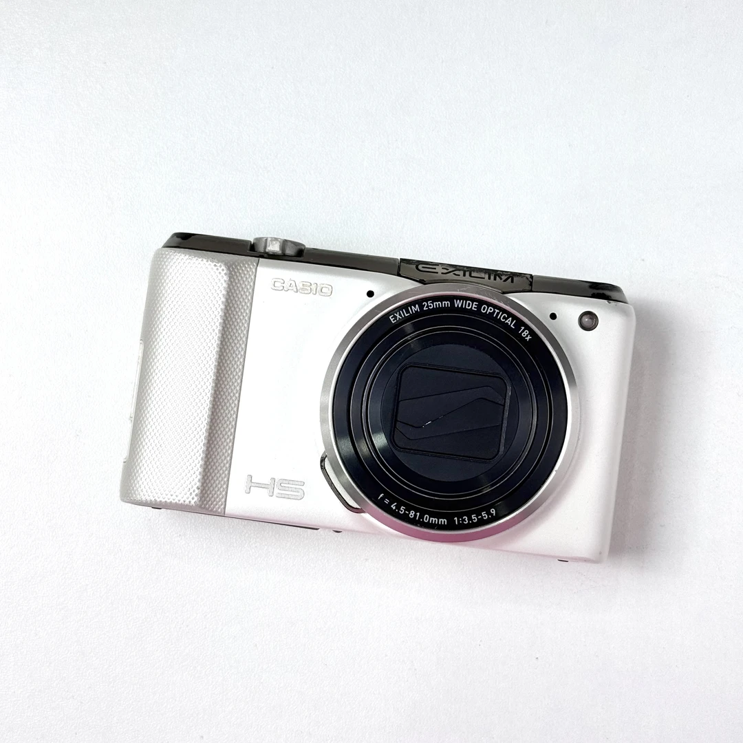 9新 Casio/卡西欧 ZR800奶白色 1610w像素 电池盖瑕疵 不支持试用