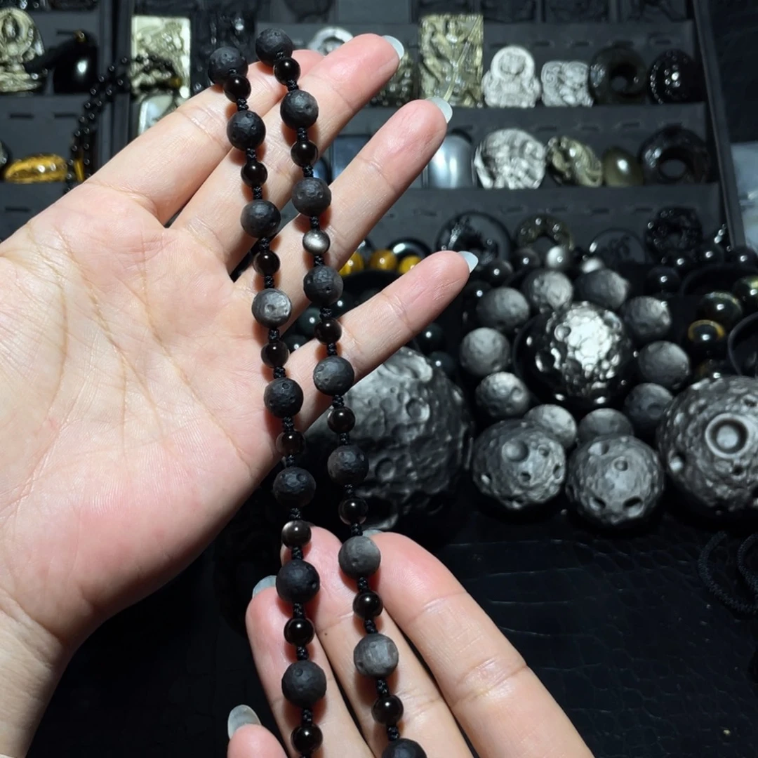 余***杞黑曜岩未镶嵌珠宝奇石