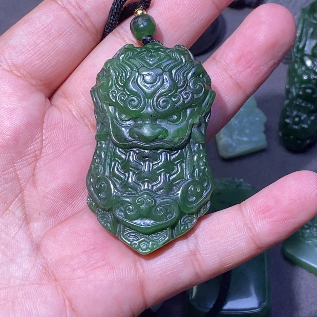 咏***而和田玉未镶嵌颈饰
