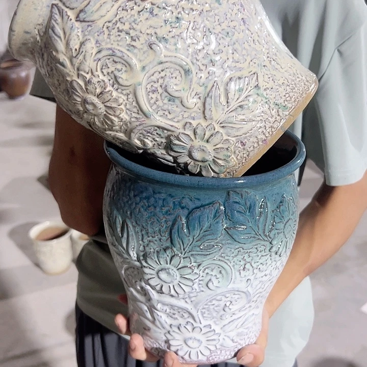 高度20厘米口18厘米