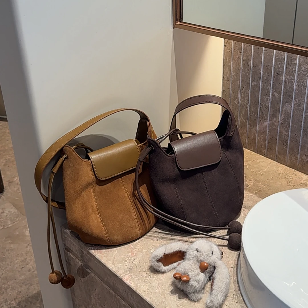 2025新款头层磨砂牛皮女包男瓜包小众秋冬韩版水桶包通勤包532