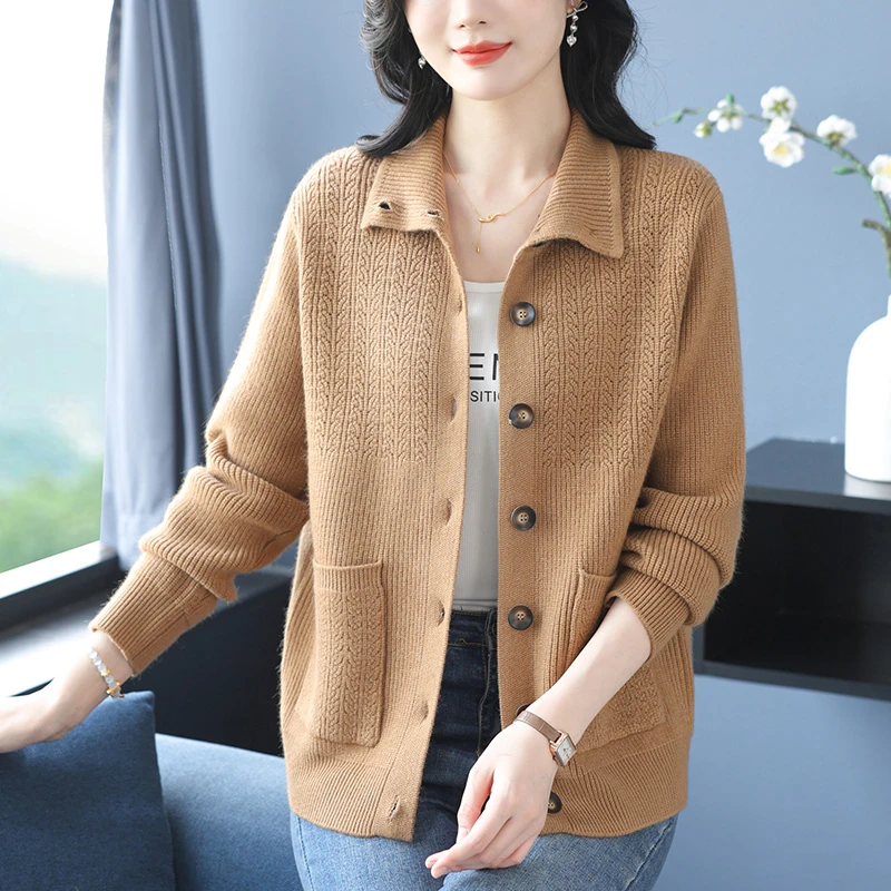 翻领针织开衫女士春秋2025新款大码短款上衣宽松洋气镂空毛衣外套