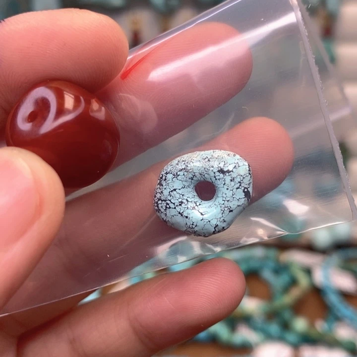 玛瑙/玉髓原矿未镶嵌玉*