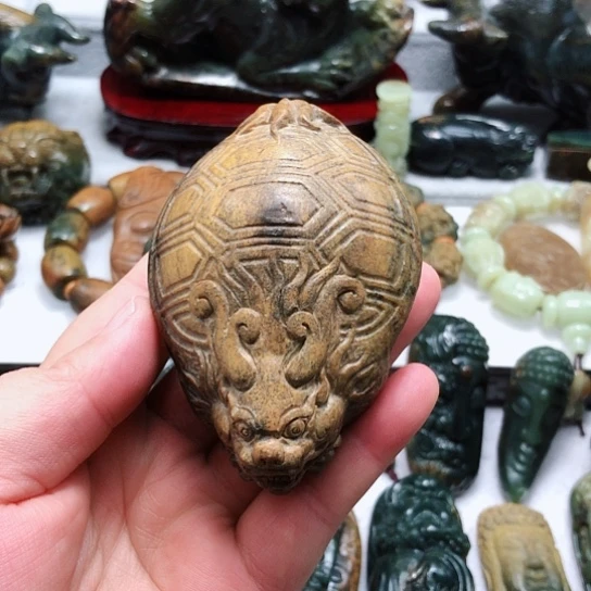 岫岩河磨玉（透闪石质玉）把件未镶嵌