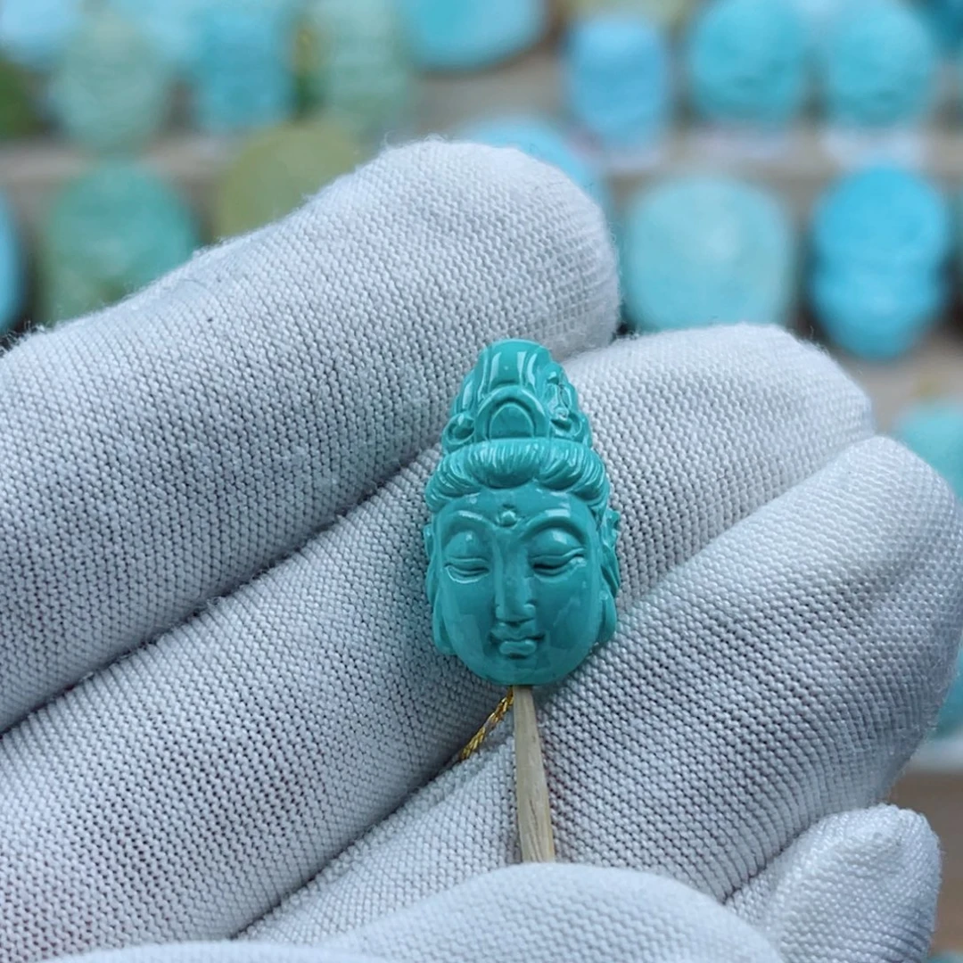 绿松石未镶嵌珠宝奇石