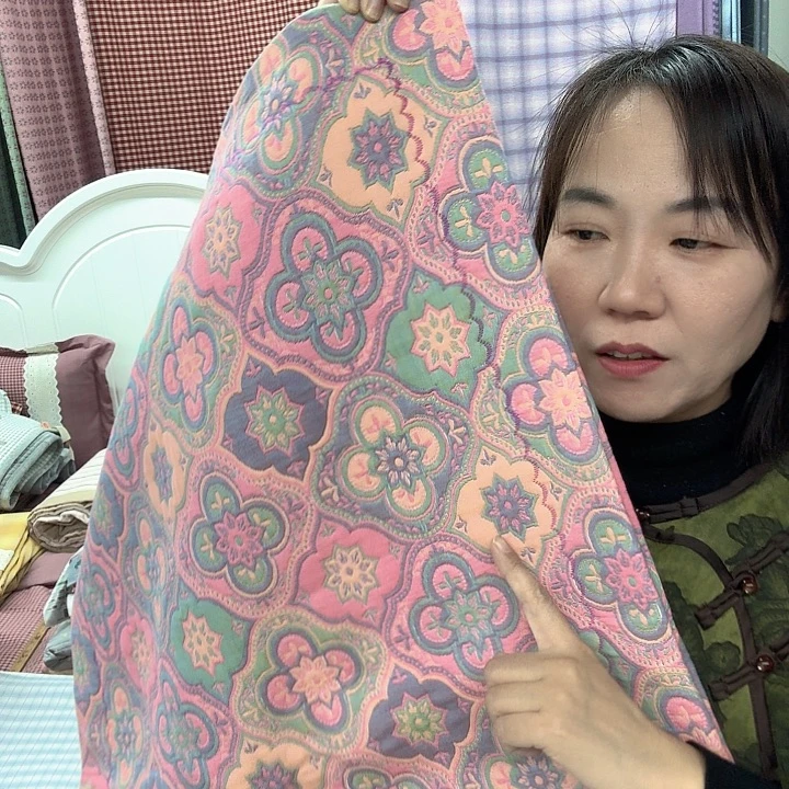 棉棉瑞拉粉绣花枕套