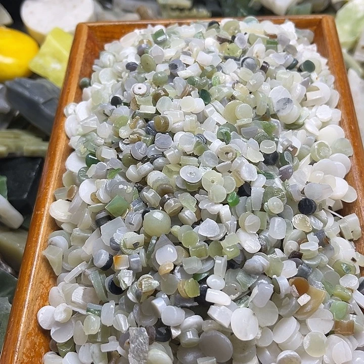 和田玉未镶嵌珠宝奇石双**妈