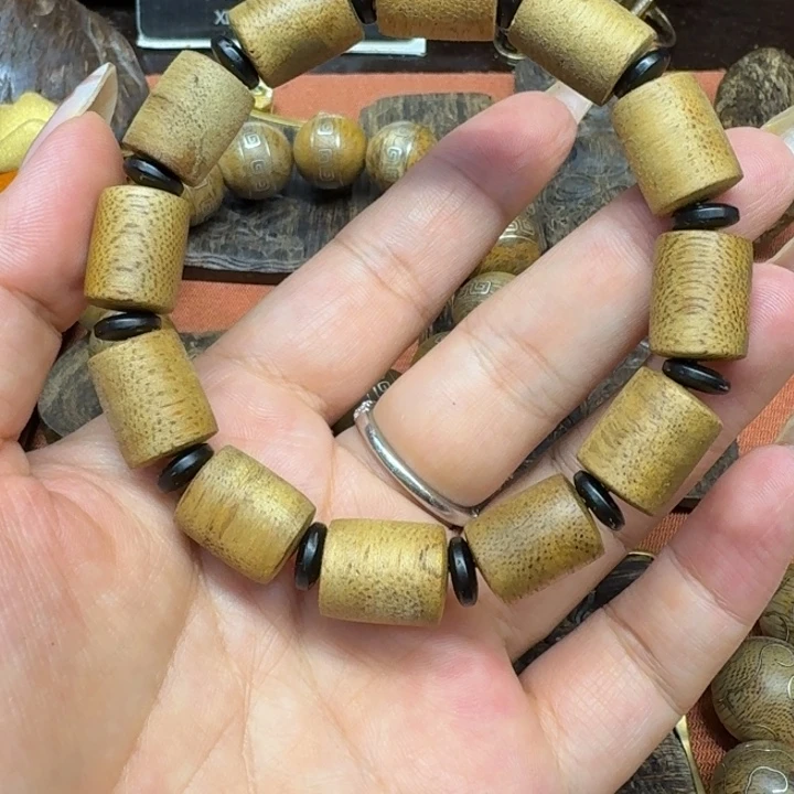 大叶紫檀（黑酸枝木类）