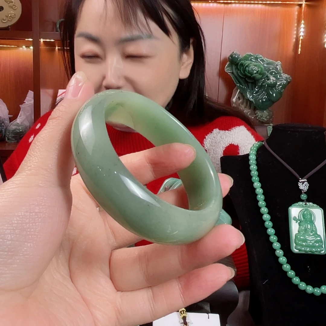 密玉（石英质玉）颈饰未镶嵌>*<55.5