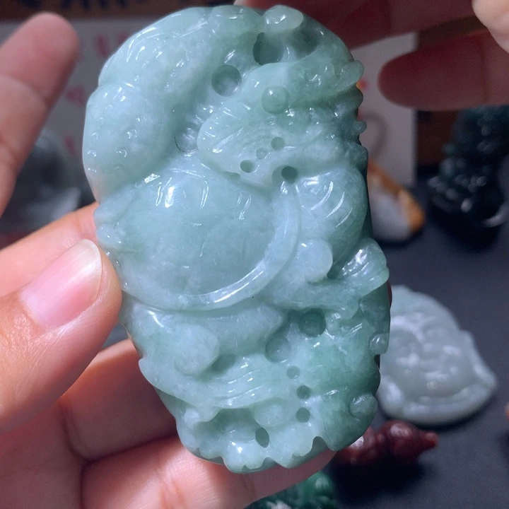 翡翠未镶嵌颈饰保真天然A货翡翠