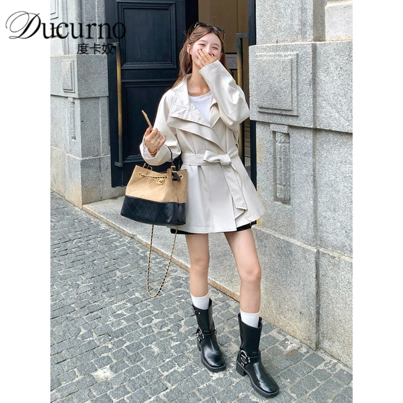 米白色立领风衣女2025年秋季新款休闲简约时尚百搭收腰中长款外套