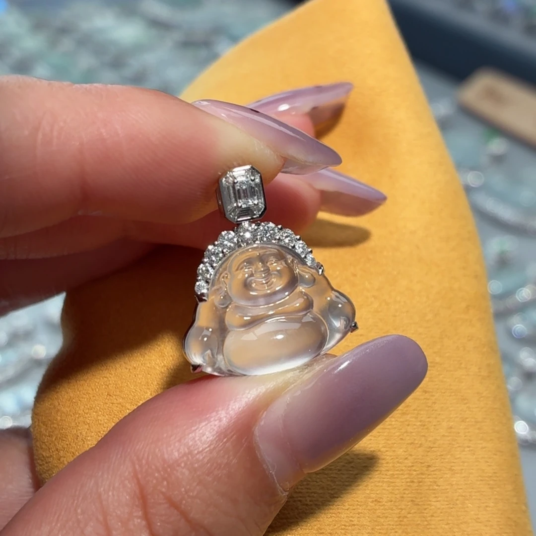 翡翠18K金镶嵌颈饰佛公