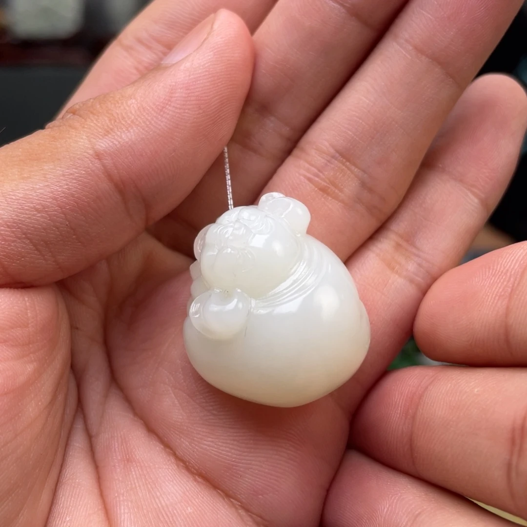 未镶嵌和田玉摆件