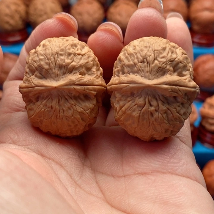 文玩核桃把件铁元宝