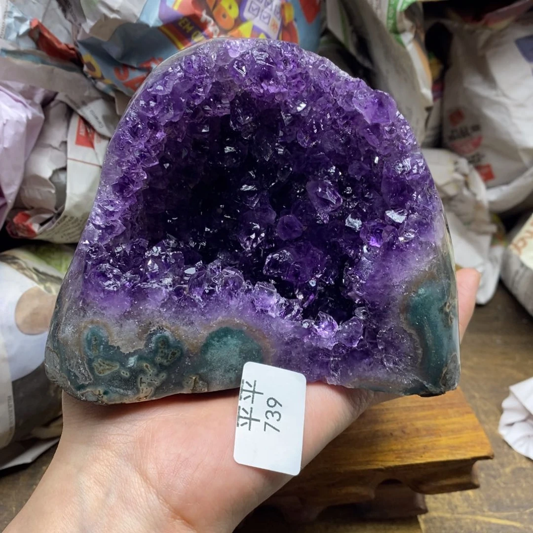 紫晶乌拉圭未镶嵌