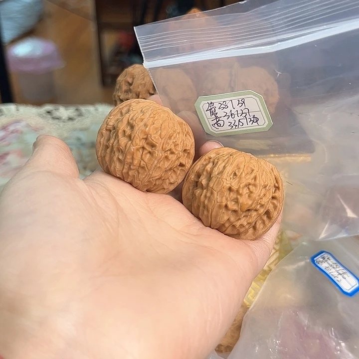 文玩核桃把件磨盘