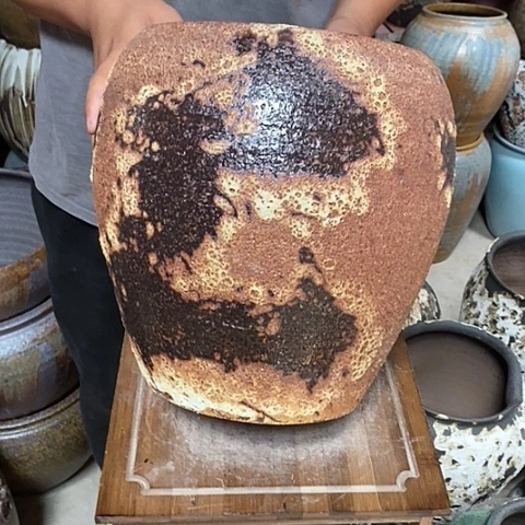 紫砂花盆口24高度31黄地球