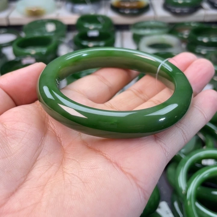 和田玉（碧玉）手镯未镶嵌