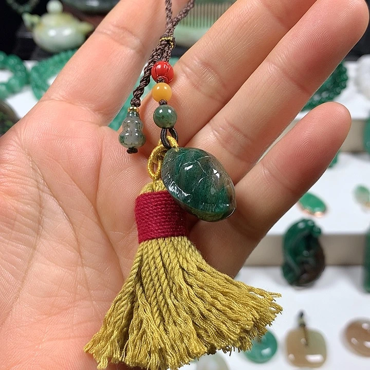 未镶嵌独山玉颈饰