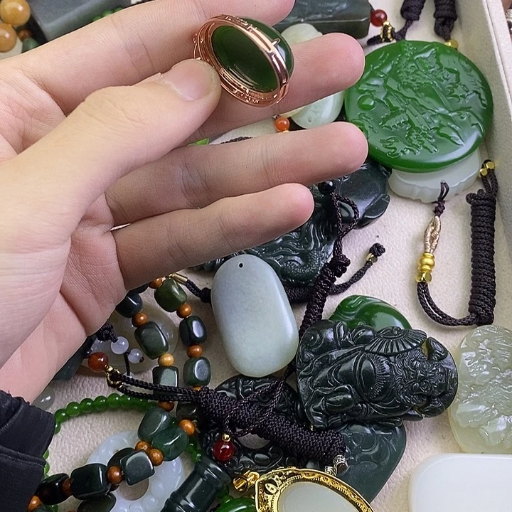 和田玉（糖玉）未镶嵌手镯