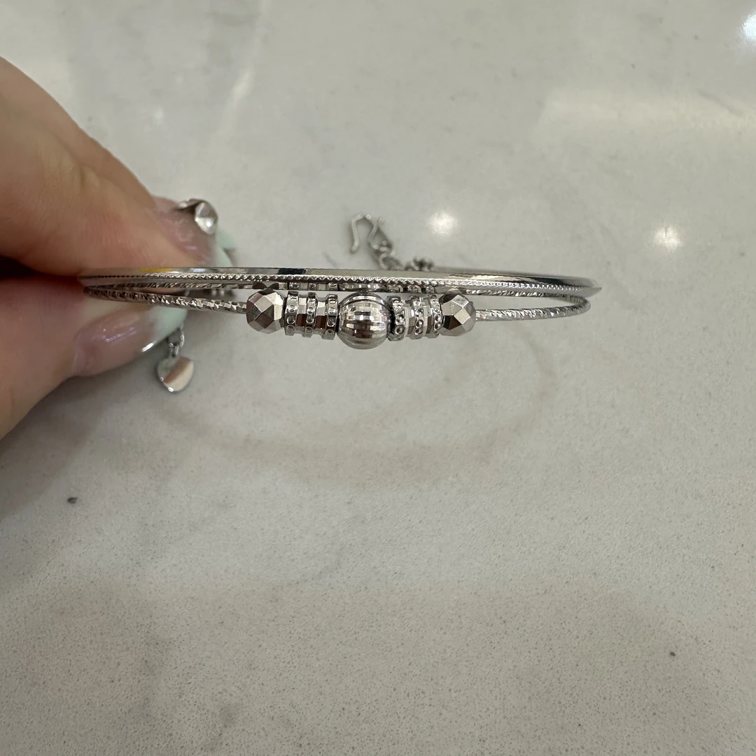 A 铂金950手镯8.79